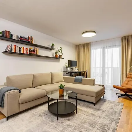 Апартаменти Slovakia Modern Urban Sanctuary *