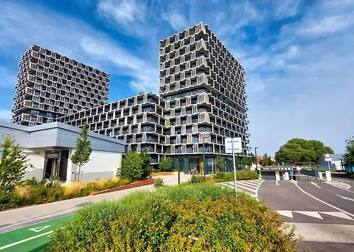 Slovakia Modern Urban Sanctuary Апартаменти *